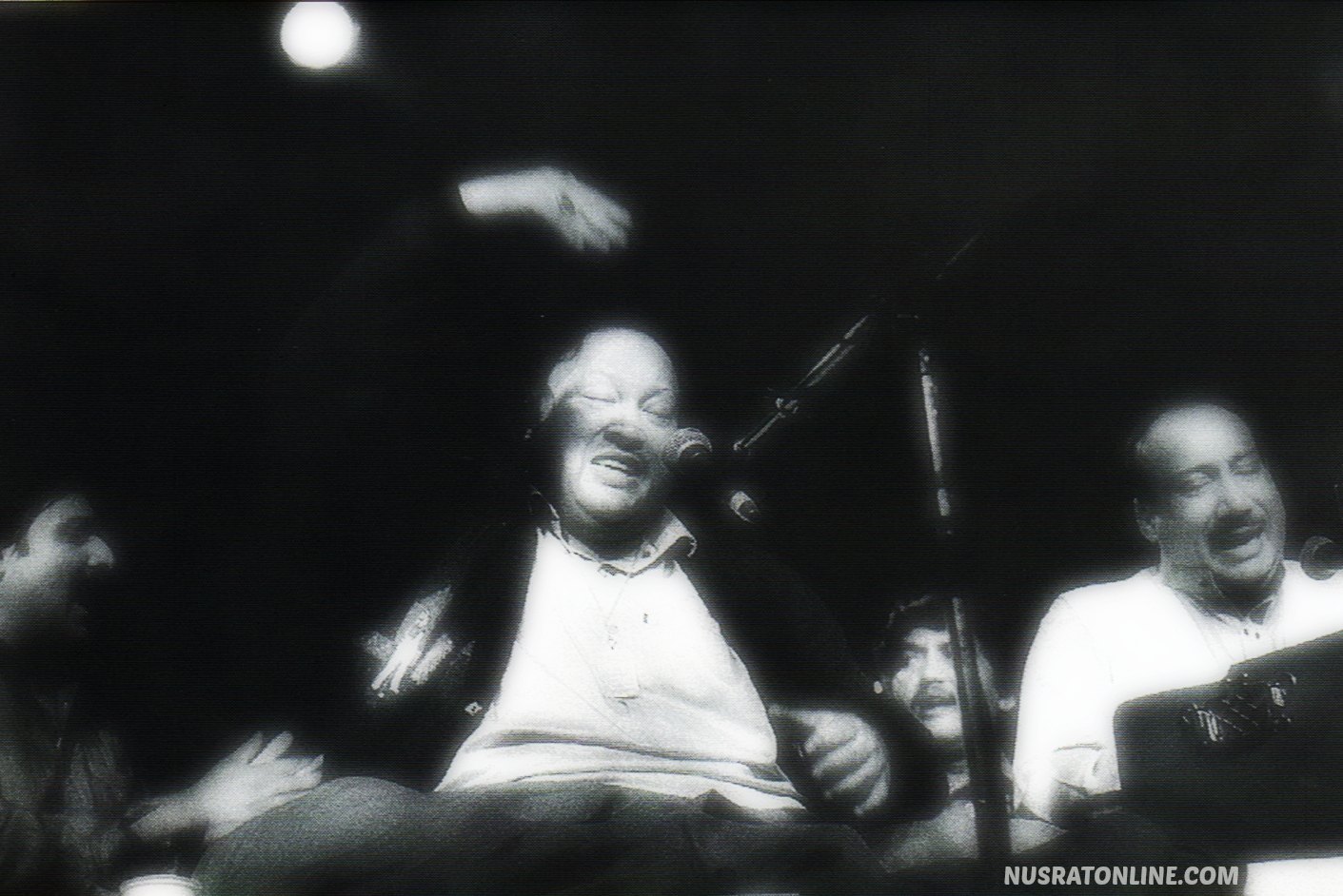 The Nusrat Ramble - Folk Roots 1993 p3